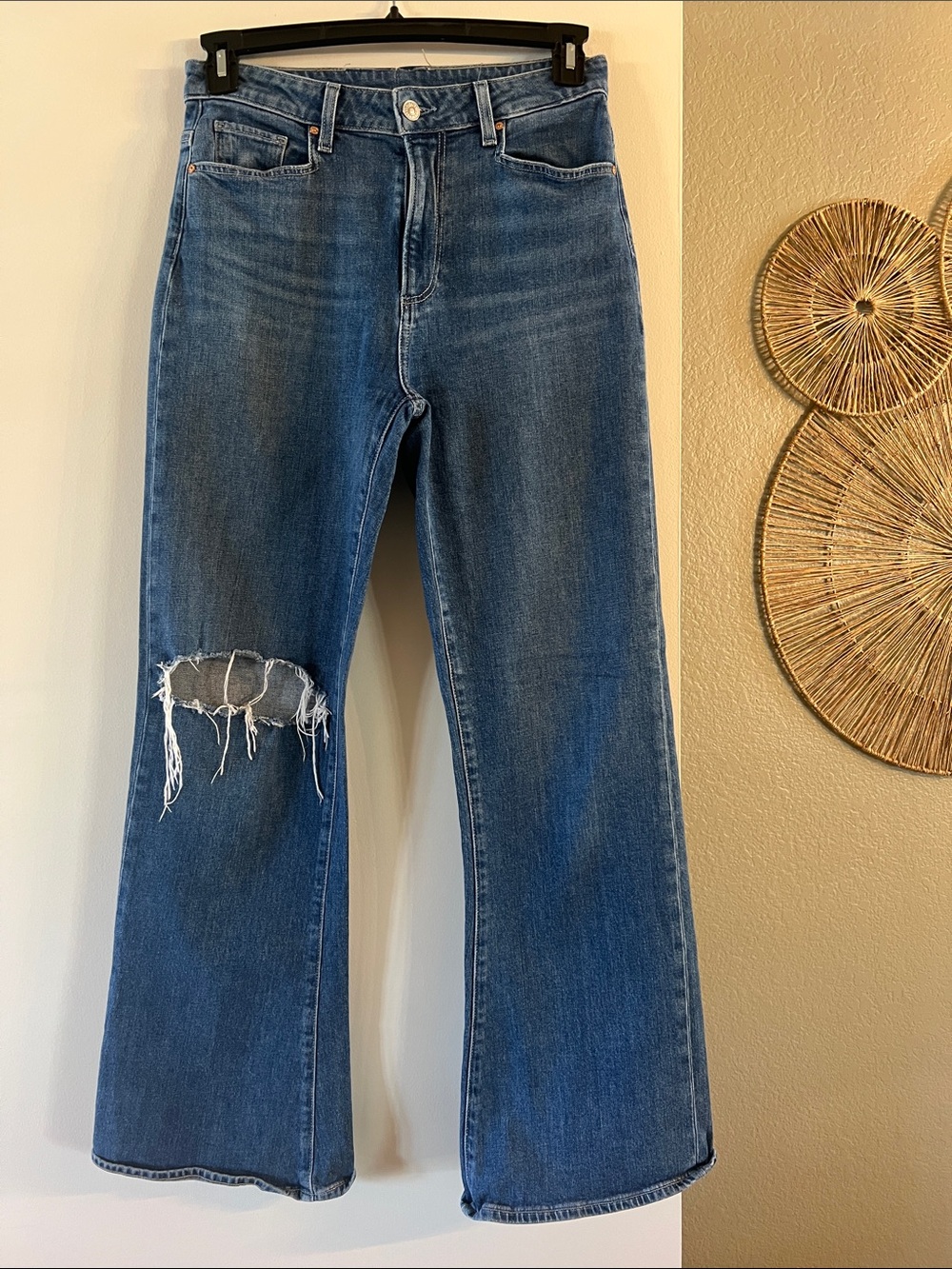 Paige Leenah flare jeans sz 29 distress knee